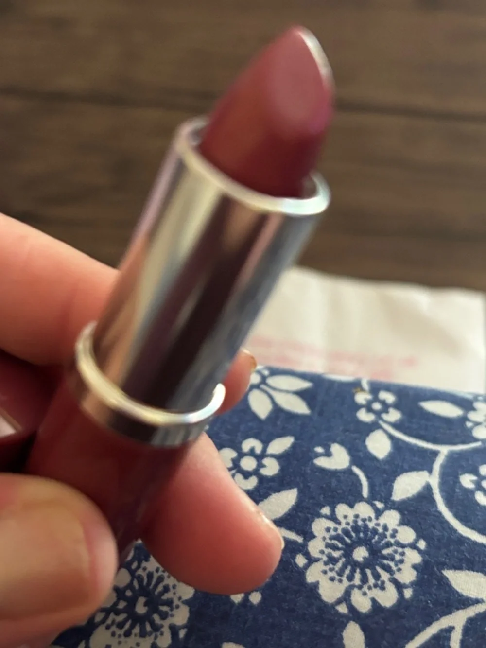 Clinique Lipstick & Skincare Set with Pink, Peach, Red Shades